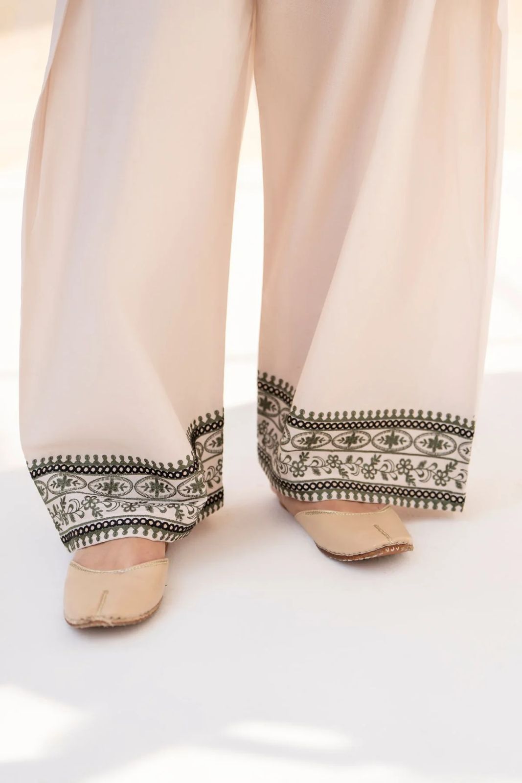 Hoorain 3PC Stitched Dress