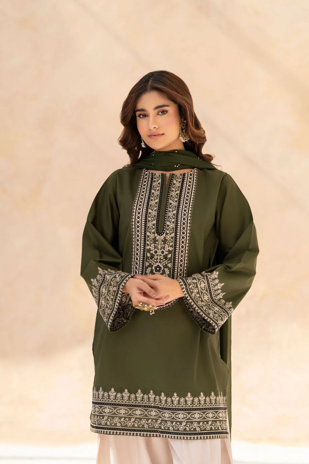 Hoorain 3PC Stitched Dress