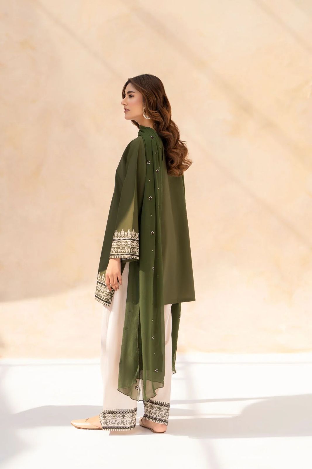 Hoorain 3PC Stitched Dress