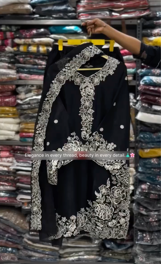 Hoor 3PC Embroidered Outfit