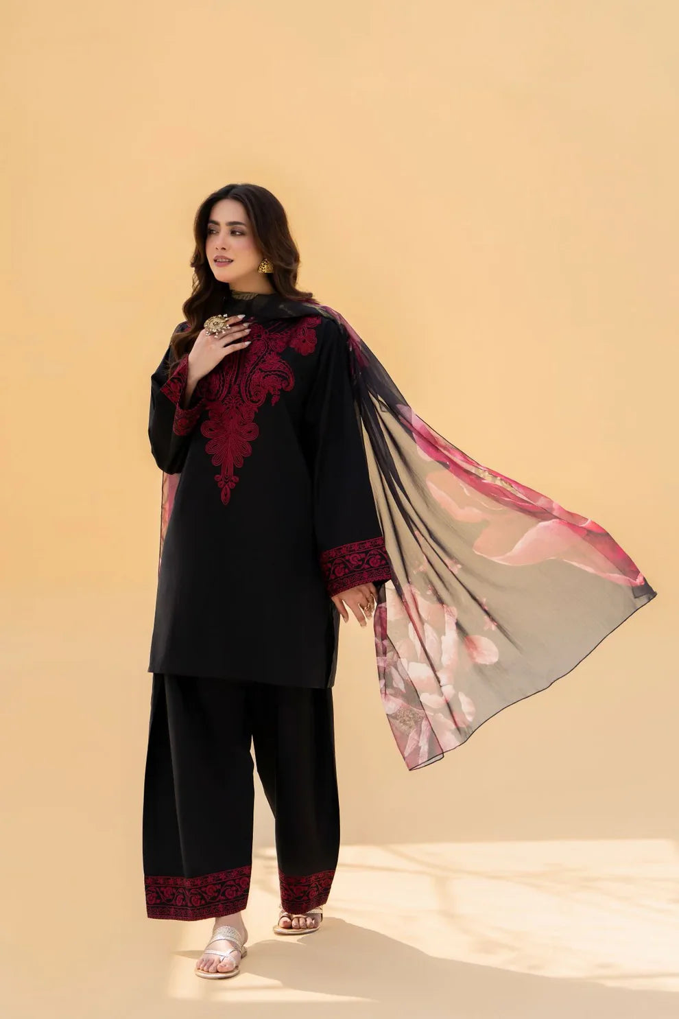 Noore 3PC Stitched Outfit